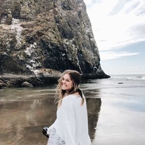 Meet your Posher, Maria